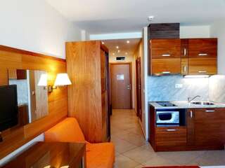 Отель Briz Beach apartments - section B Солнечный Берег Номер-студио с видом на море-2