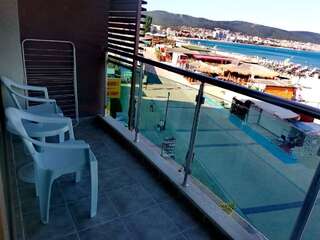 Отель Briz Beach apartments - section B Солнечный Берег Номер-студио с видом на море-6