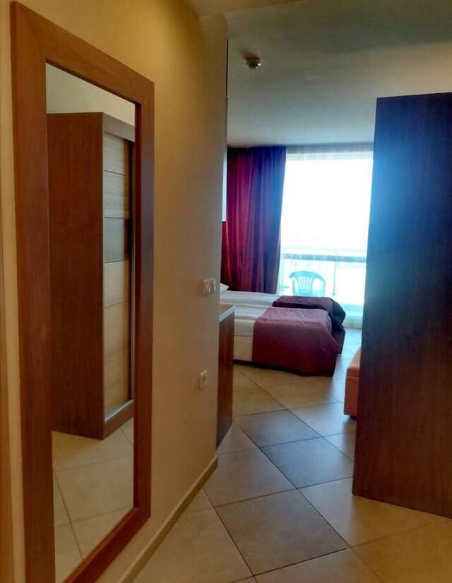 Отель Briz Beach apartments - section B Солнечный Берег-6